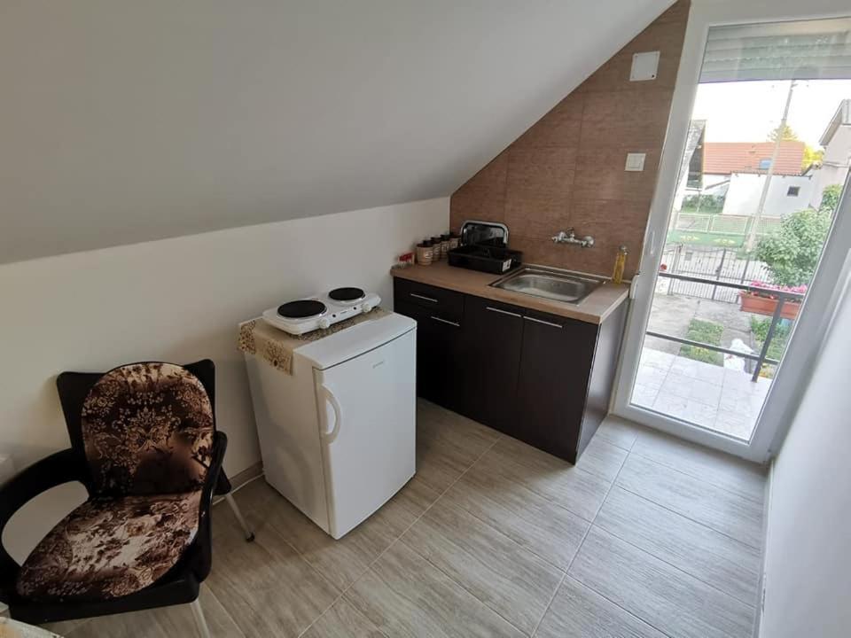 Ferienwohnung Kod Bake Vrdnik Exterior foto